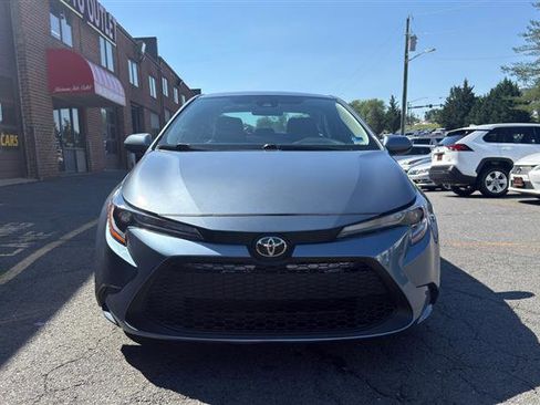 Used 2022 Toyota Corolla LE FWD image 2