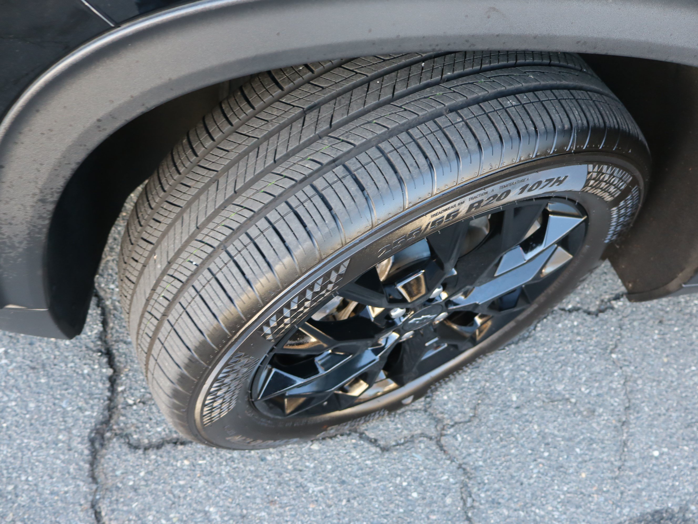 Used 2024 Chevrolet Traverse LT w/ Midnight/Sport Edition FWD image 42