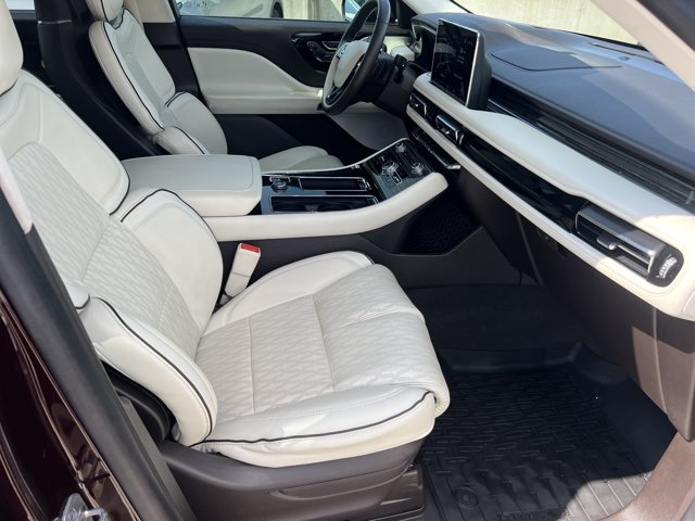 Used 2023 Lincoln Aviator Black Label w/ Dynamic Handling Package AWD/4WD image 15
