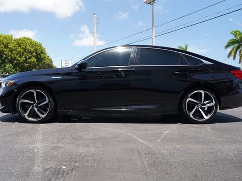 Used 2022 Honda Accord Sport image 4