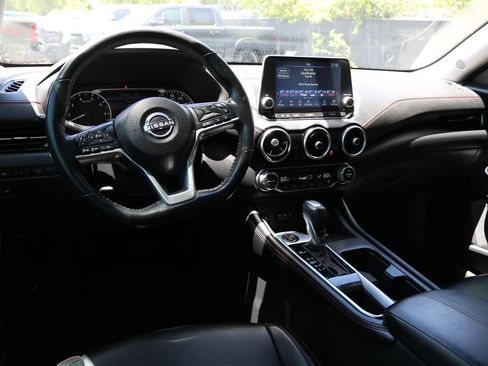 Used 2025 Nissan Sentra SR w/ SR Premium Package FWD image 15