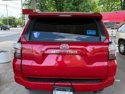 Used 2017 Toyota 4Runner SR5 RWD image 18