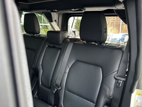 New 2025 Ford Bronco Badlands image 38