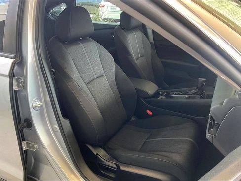 Used 2025 Honda Accord Sport image 7