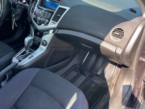Used 2014 Chevrolet Cruze LT FWD image 22