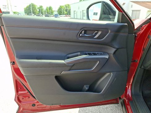 Certified 2024 Nissan Pathfinder Rock Creek AWD/4WD image 15