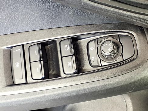 Certified 2025 Subaru Crosstrek 2.5i Sport w/ Crosstrek Mirror Package image 16