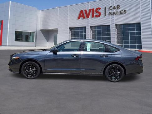 Used 2025 Honda Accord SE image 10