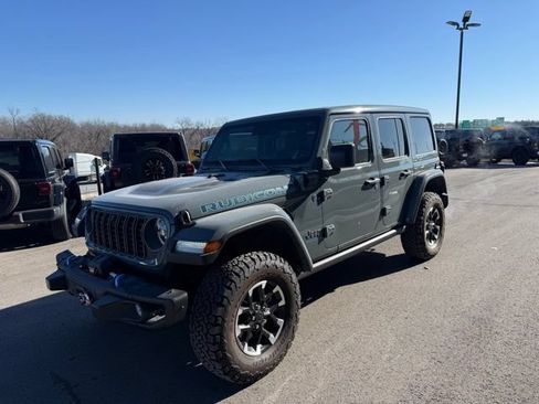 Used 2025 Jeep Wrangler Unlimited Rubicon 4xe AWD/4WD image 7