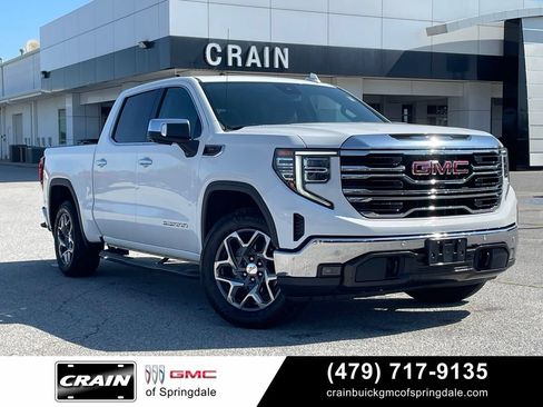 Used 2022 GMC Sierra 1500 SLT w/ SLT Convenience Package AWD/4WD image 1