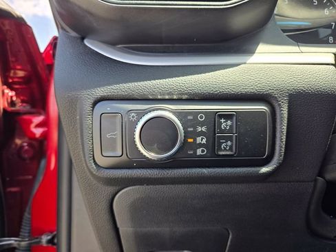Used 2023 Ford Explorer XLT RWD image 19