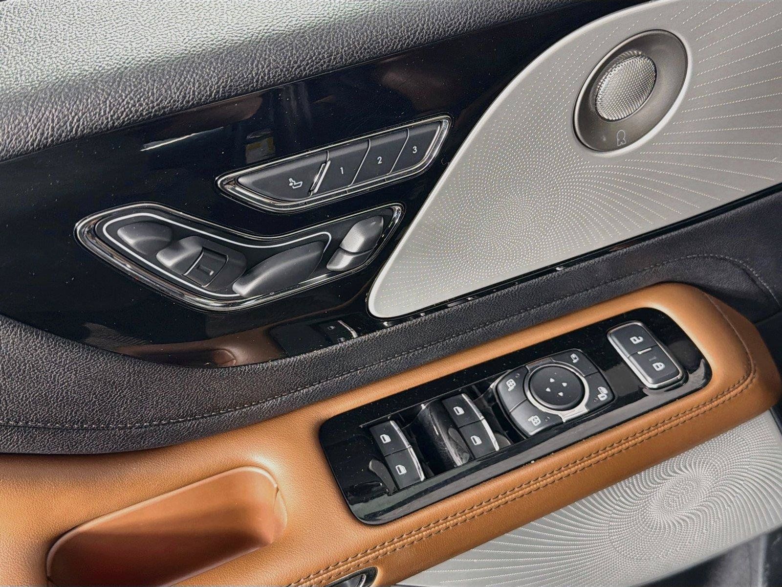 Used 2023 Lincoln Aviator Reserve w/ Equipment Group 201A AWD/4WD image 24