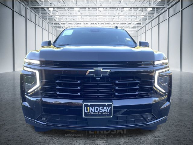 Certified 2025 Chevrolet Suburban RST w/ Advanced Technology Package AWD/4WD image 3