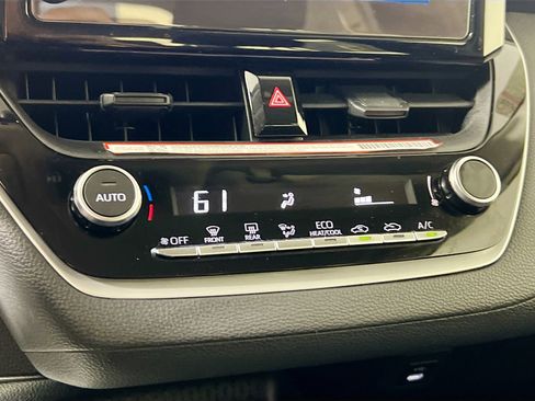 Used 2025 Toyota Corolla LE image 25