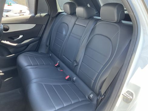 Used 2020 Mercedes-Benz GLC 300 image 18