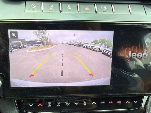 New 2026 Jeep Grand Cherokee Altitude AWD/4WD image 24