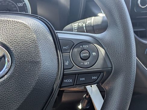 Used 2020 Toyota Corolla LE image 23