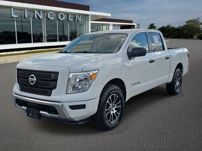 Used 2022 Nissan Titan SV