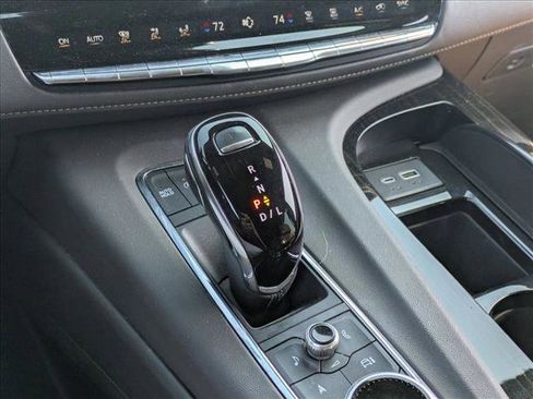 Used 2023 Cadillac Escalade Premium Luxury image 12