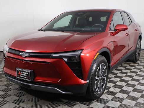 Used 2025 Chevrolet Blazer EV LT FWD image 7