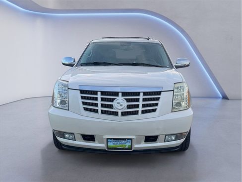 Used 2008 Cadillac Escalade 2WD image 2