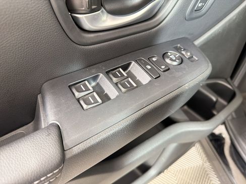 Used 2024 Honda Pilot EX-L image 12