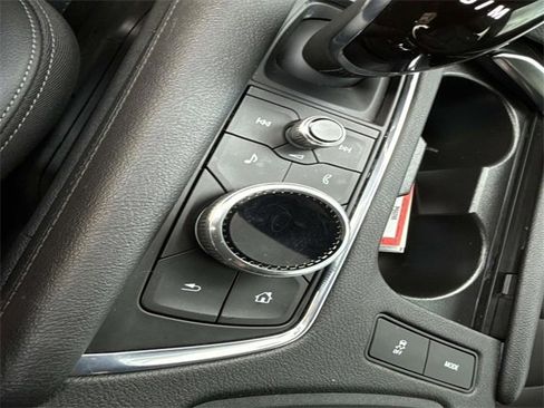 Used 2021 Cadillac XT5 Luxury image 23