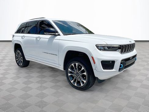 Used 2022 Jeep Grand Cherokee Overland AWD/4WD image 42