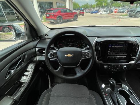 Used 2020 Chevrolet Traverse LS FWD image 11