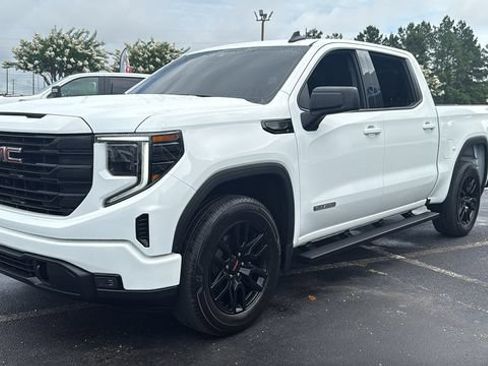 Used 2024 GMC Sierra 1500 Elevation AWD/4WD image 3
