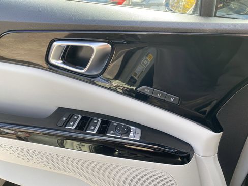 Used 2024 Kia Carnival SX Prestige image 14