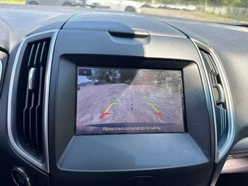 Used 2019 Ford Edge SEL w/ Equipment Group 201A AWD/4WD image 16