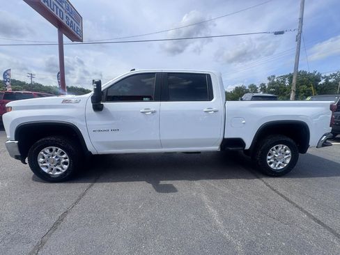 Used 2023 Chevrolet Silverado 2500 LT AWD/4WD image 6