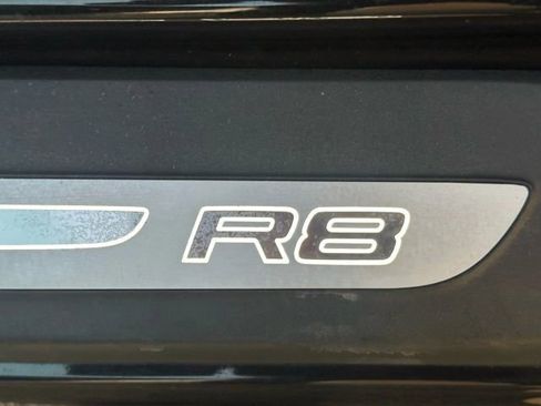 Used 2011 Audi R8 V10 image 6