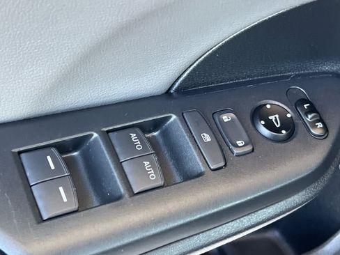 Used 2017 Honda Civic Touring image 13