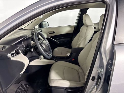 Used 2024 Toyota Corolla Cross L AWD/4WD image 11