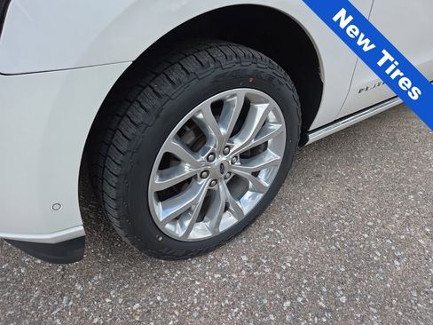 Used 2019 Ford Expedition Platinum AWD/4WD image 17