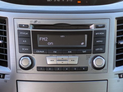 Used 2012 Subaru Outback 2.5i Premium image 18