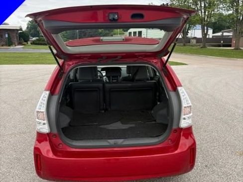 Used 2012 Toyota Prius V Five FWD image 7