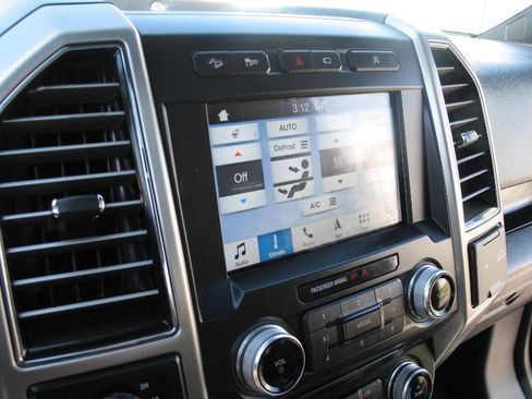 Used 2018 Ford F150 Platinum w/ Equipment Group 701A Luxury AWD/4WD image 41