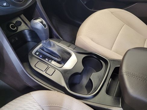 Used 2018 Hyundai Santa Fe Sport FWD image 26