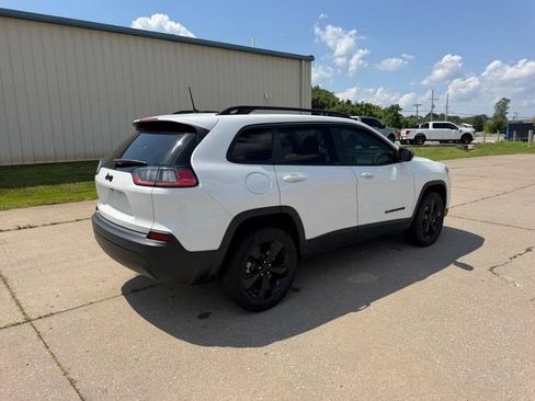 Used 2023 Jeep Cherokee Altitude Lux w/ Lux Elite Package AWD/4WD image 3