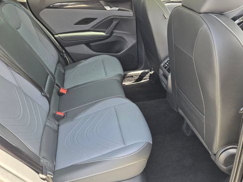 Certified 2026 Volkswagen Tiguan SE w/ Panoramic Sunroof Package FWD image 17