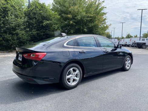 Used 2018 Chevrolet Malibu LS FWD image 9