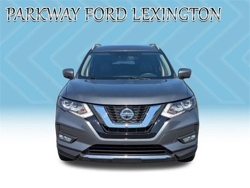 Used 2019 Nissan Rogue SL w/ Premium Package image 2