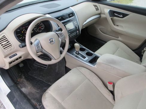 Used 2015 Nissan Altima 2.5 S w/ Power Driver Seat Package image 6
