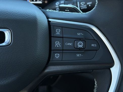 New 2026 Jeep Grand Cherokee Limited Reserve image 25