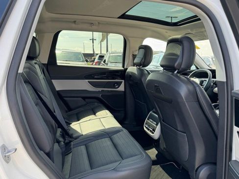 Certified 2025 Lincoln Nautilus Reserve image 13