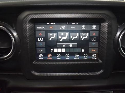 Used 2021 Jeep Wrangler Unlimited Sahara image 20