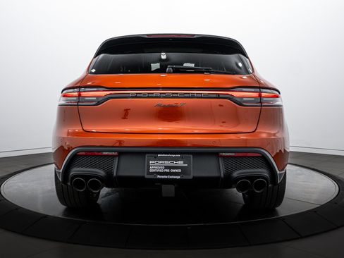 Certified 2025 Porsche Macan Turbo image 6